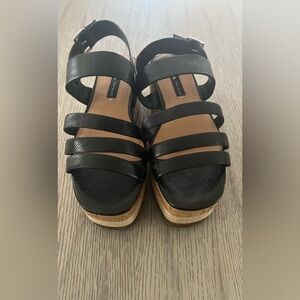 ZARA Trafaluc woman’s platform sandals